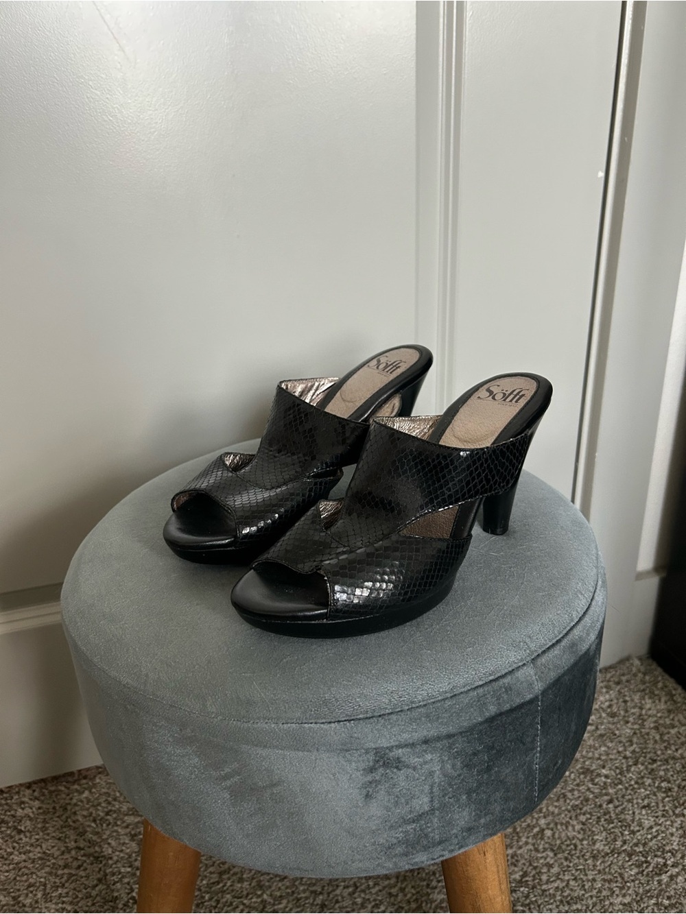 Söfft Black Peep-Toe Leather Mule Heels